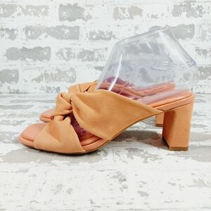 NEW Caslon Laurette Coral Peach Leather Slip On Summer Block Heel Sandals X203